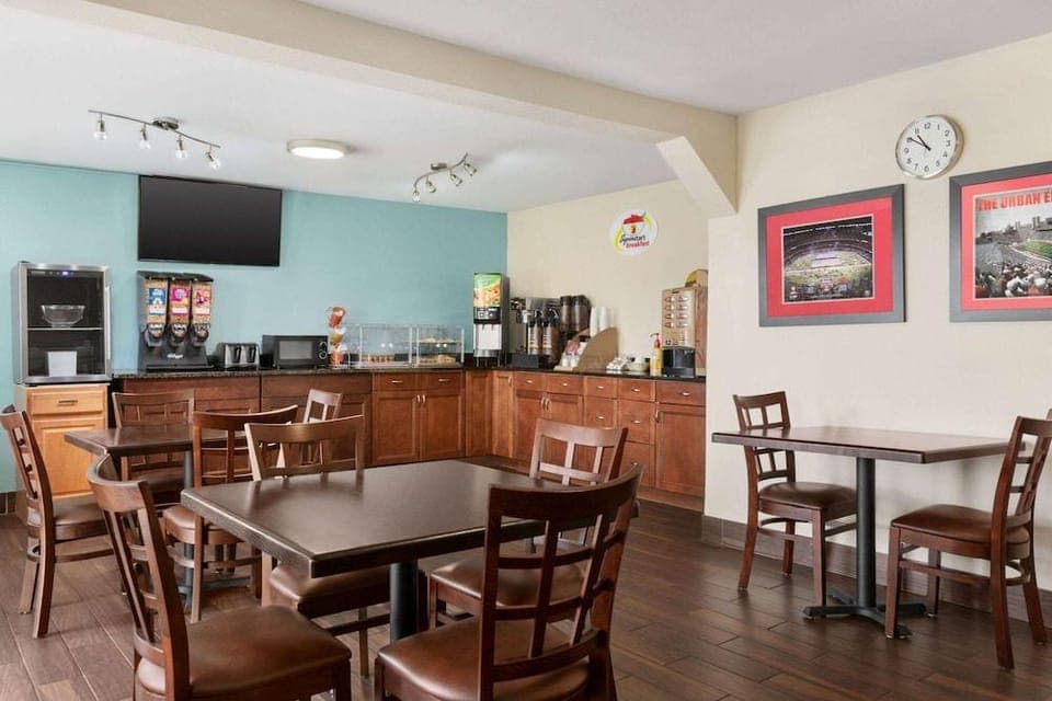 FairBridge Inn & Suites, Findlay Hotel in Findlay