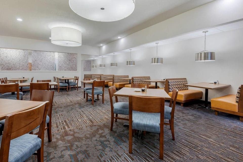 Holiday Inn Elmira - Horseheads Hotel in Elmira