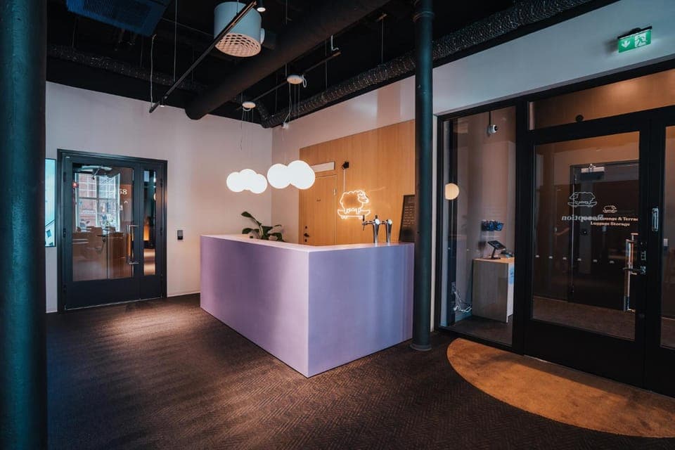 Bar/lounge
