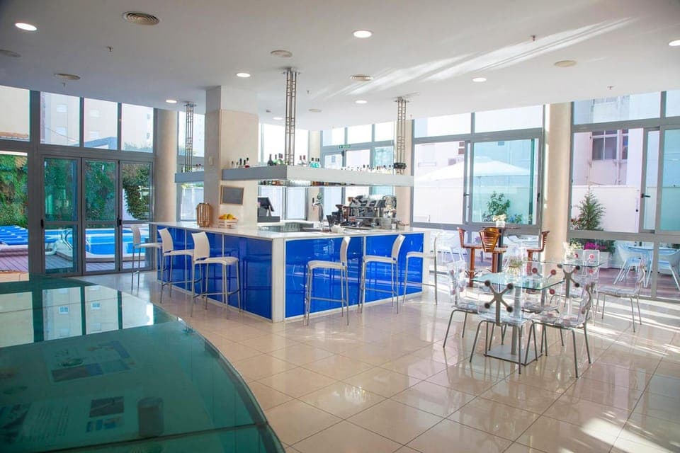 Bar/lounge