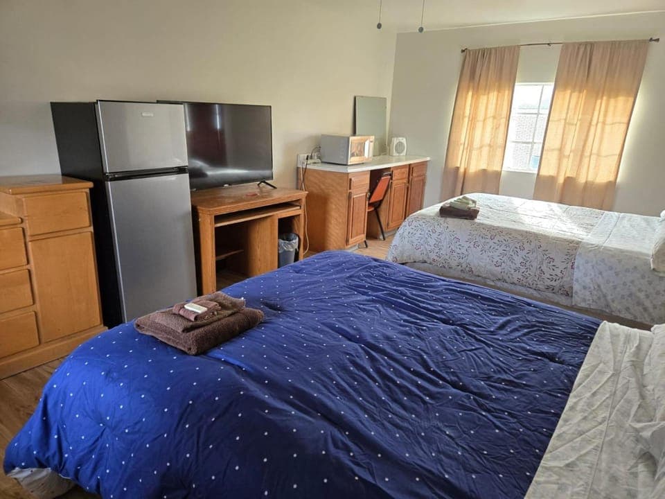 Mountaineer Motel Hotel in Garrett County