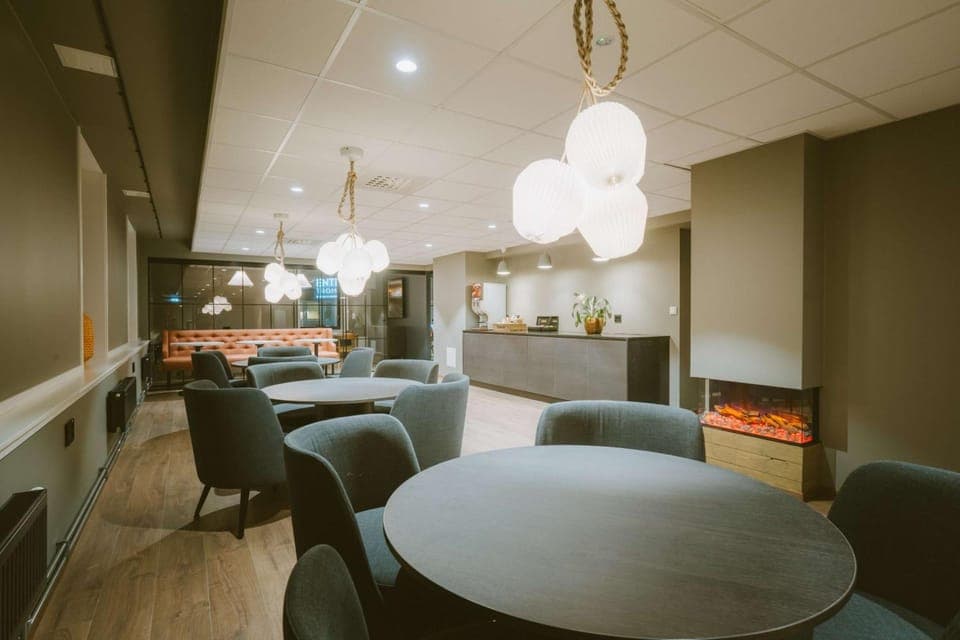 Bar/lounge