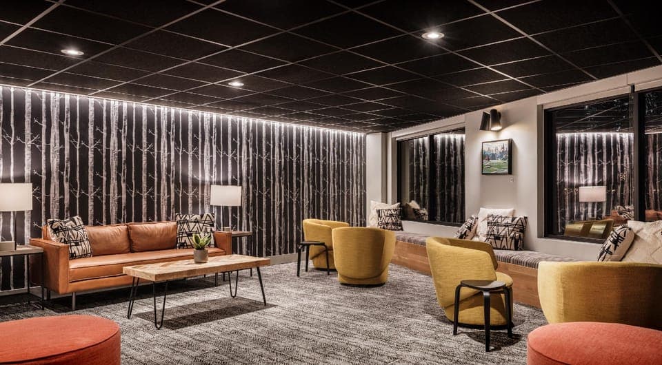 Shared lounge/TV area