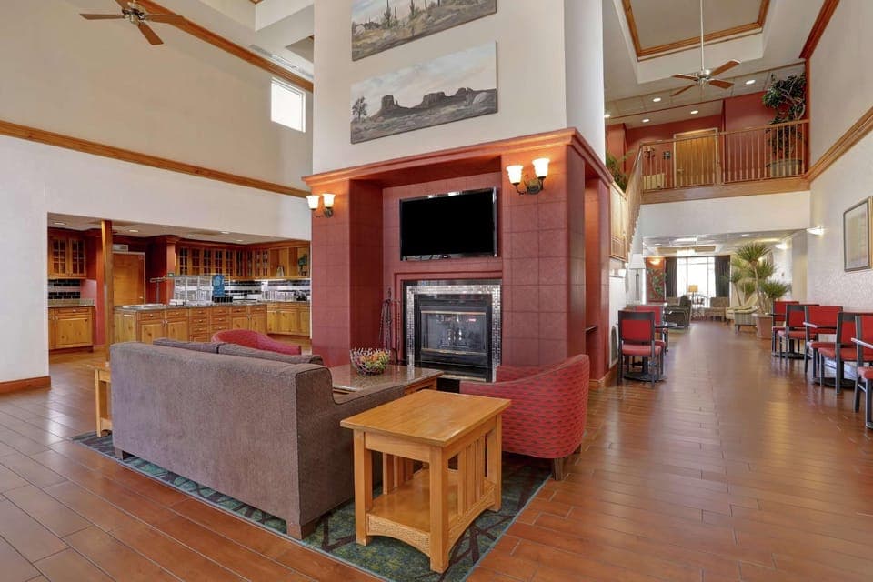 Suites on Scottsdale Hotel in Paradise Valley