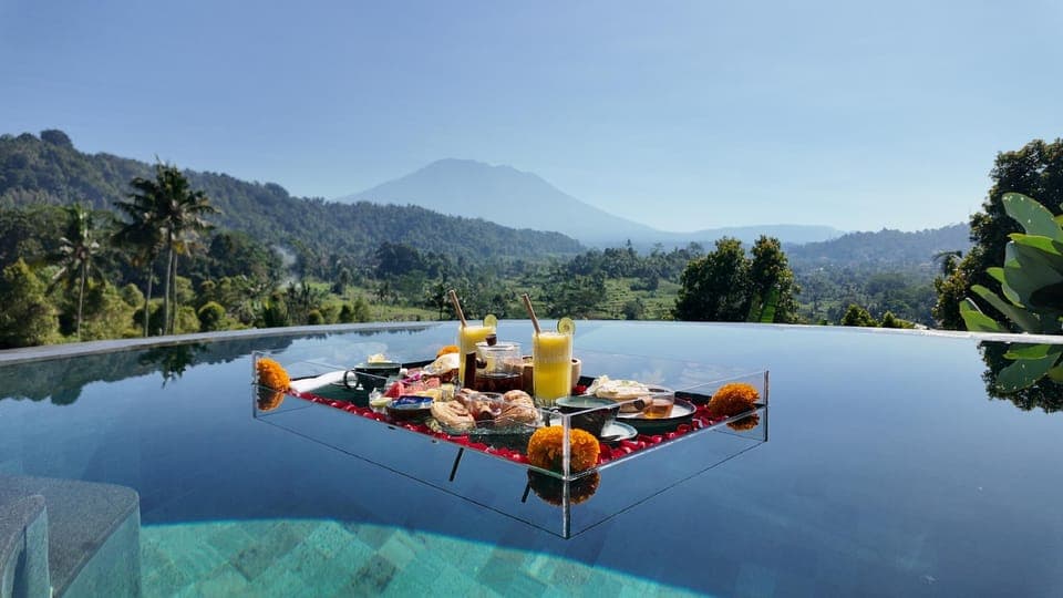 Private pool