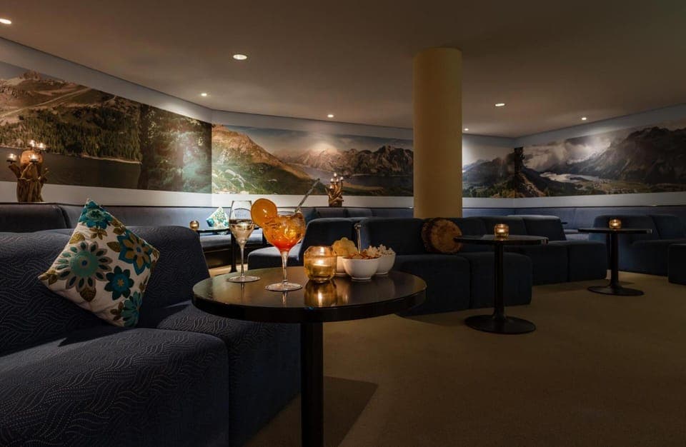 Bar/lounge