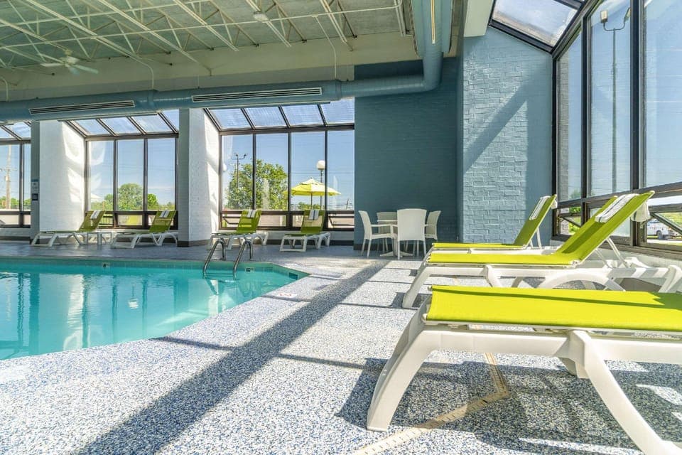Swimming pool