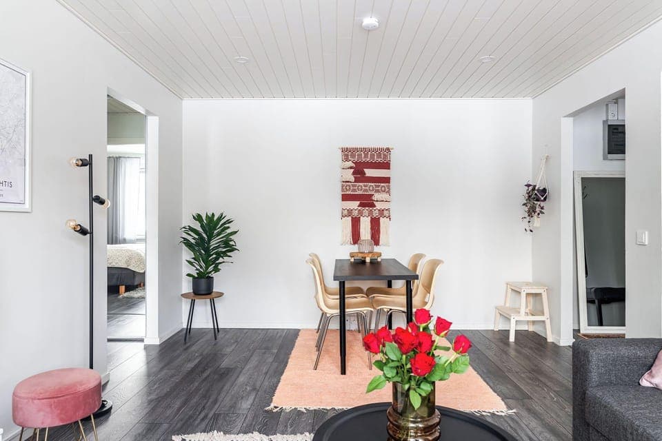 Bright 1BR Apartment next to the Beach Hotel in Finland