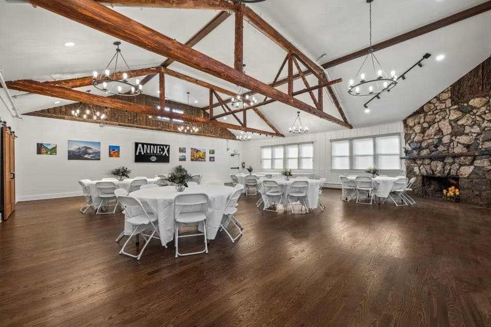 Banquet hall