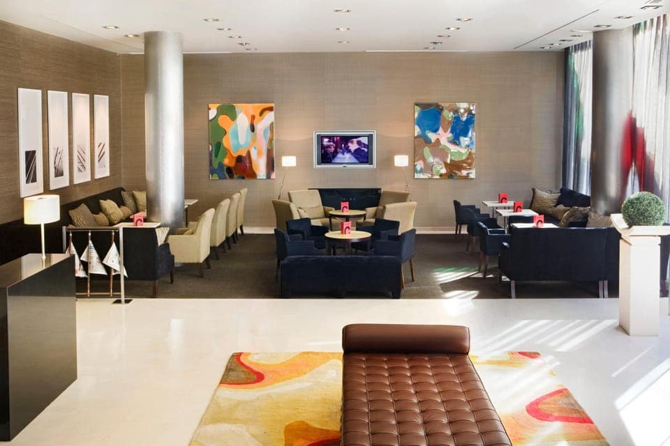 Bar/lounge