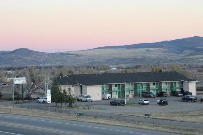 Travelers Inn & Suites Hotel in Craig