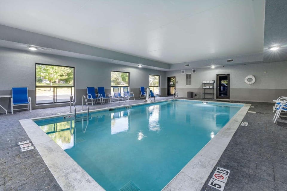 Hampton Inn & Suites Louisville East Hotel in Jeffersontown