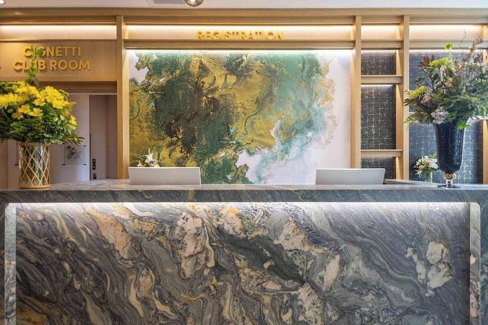 POSH on Kirkwood, A Boutique Hotel Hotel in Bloomington