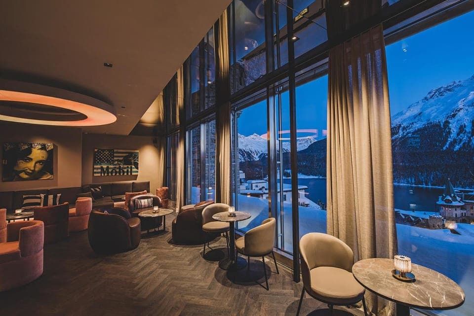 Bar/lounge