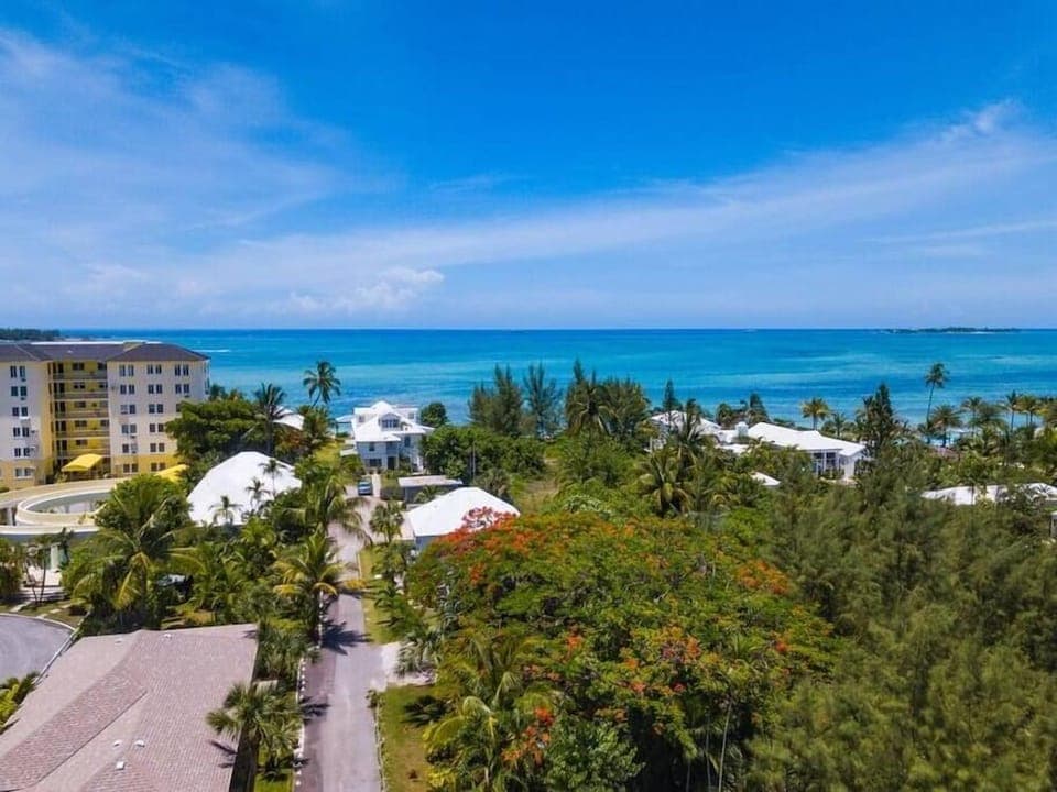 Blue Ocean Village Hotel in Nassau