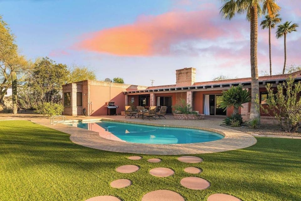 Charming 5bdr Hacienda w/ Pool, Fire Pit, Billiards La Casona by Avantstay Hotel in Paradise Valley