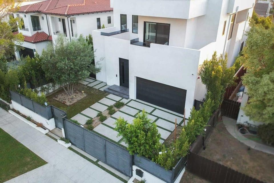 Luxe Weho Villa, Walk to Melrose Ave, Pool + Hot Tub North Vista by Avantstay Hotel in West Hollywood