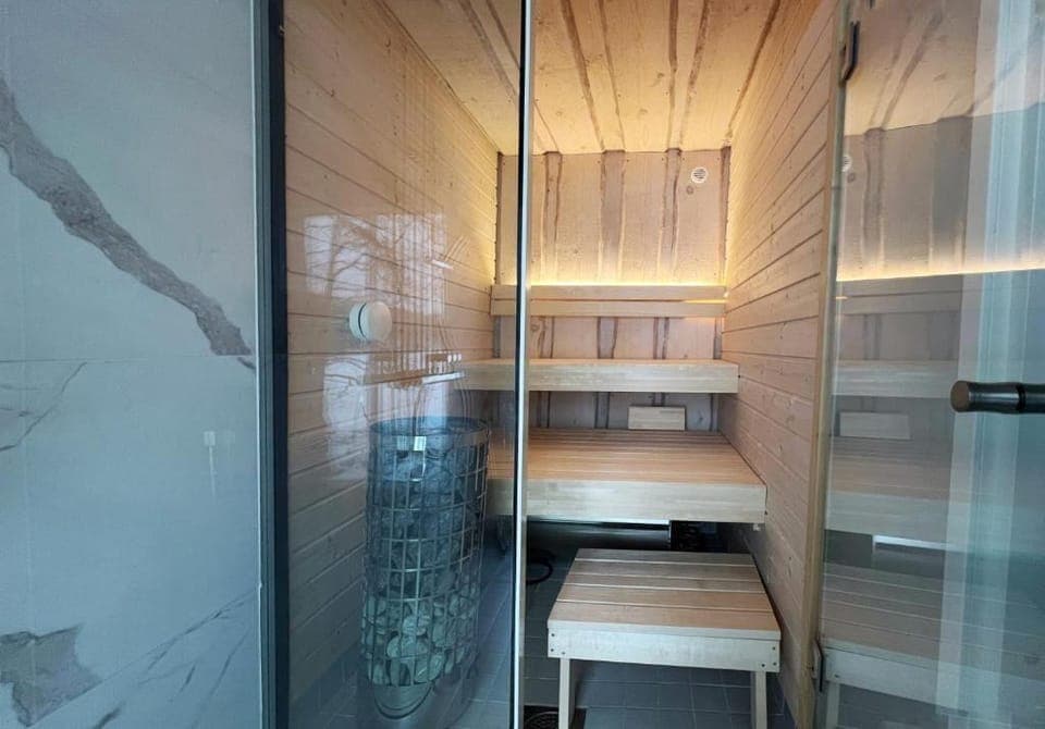 High-quality suite by the lake Hotel in Finland