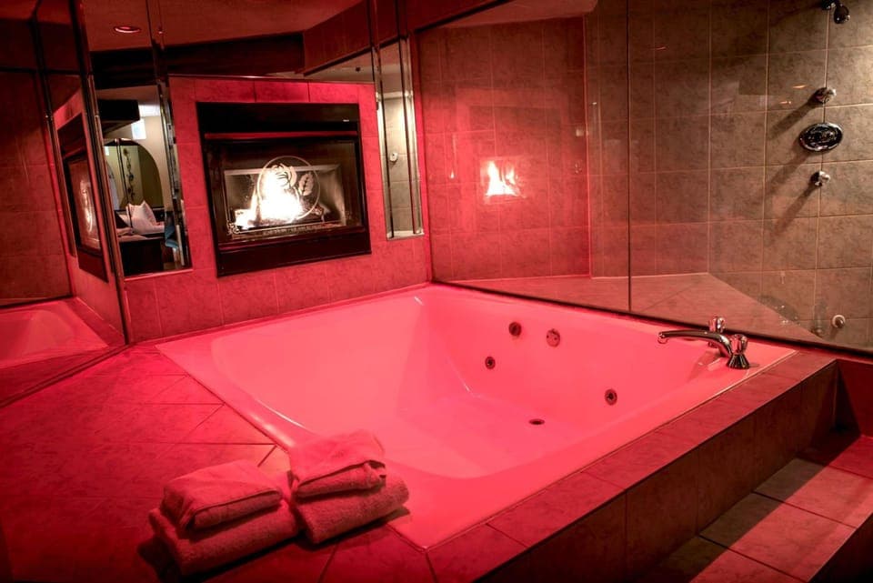 Essence Suites Hotel in Orland Park