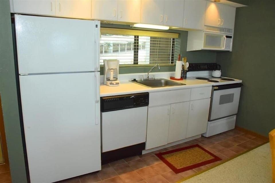 Seven Springs 3 BR Condo  Mountain Views! by RedAwning - Save 10% on 3 Nights  15% on 5 Nights! Hotel in Seven Springs