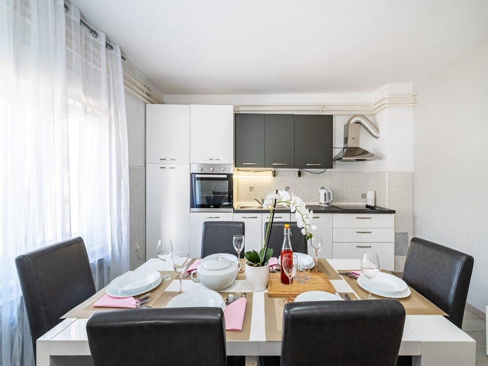 Holiday Home Villa Vesna Lux - Five Bedroom Villa with Swimming Pool Resort in Šibenik-Knin County, Croatia