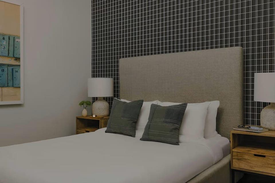 Hotel Houze Detroit Downtown Hotel in Windsor