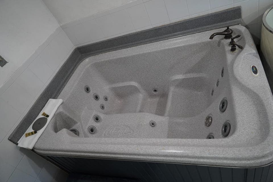 Hot tub