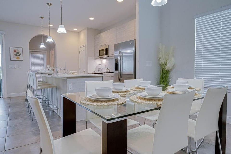 Balmoral Resort-198kb 4 Bedroom Home by RedAwning Hotel in Haines City