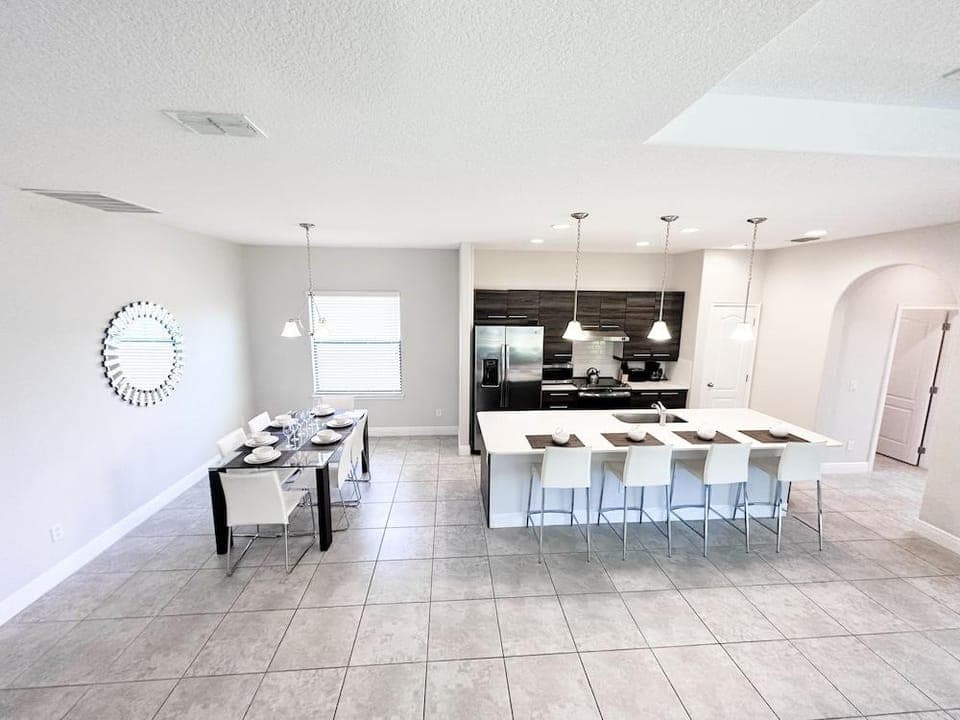 Balmoral Resort-210bp 4 Bedroom Home by RedAwning Hotel in Haines City