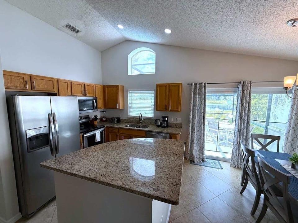 1116mcd Lake View in Southern Dunes - Free Pool Heat!! Hotel in Haines City
