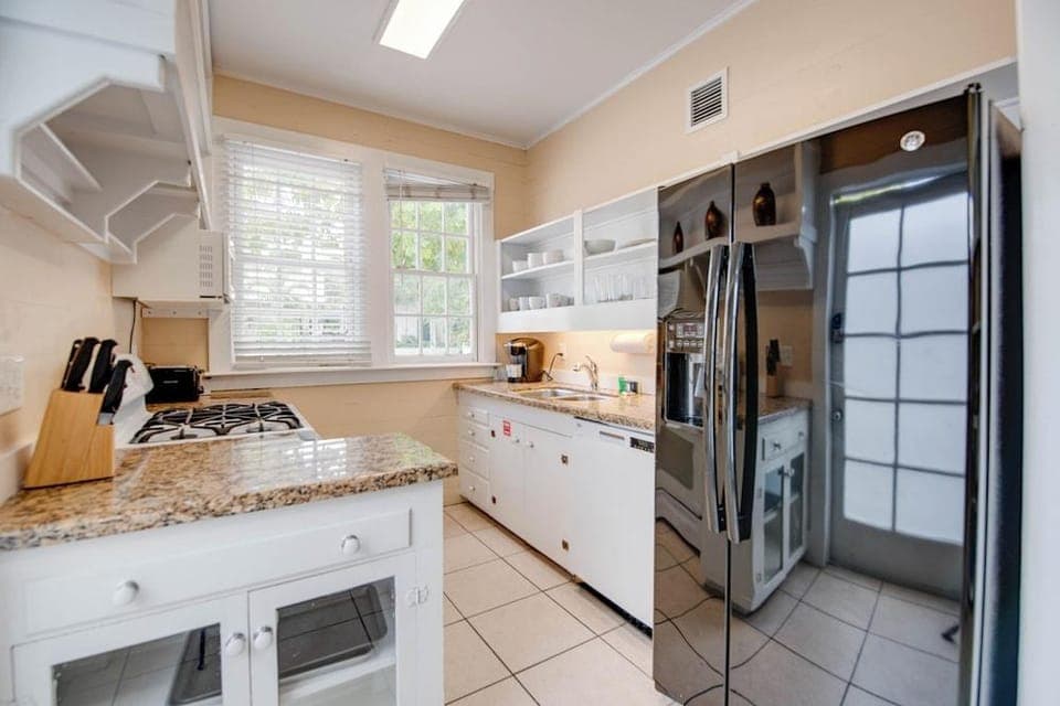 Bananas Foster Guesthouse Hotel in Key West
