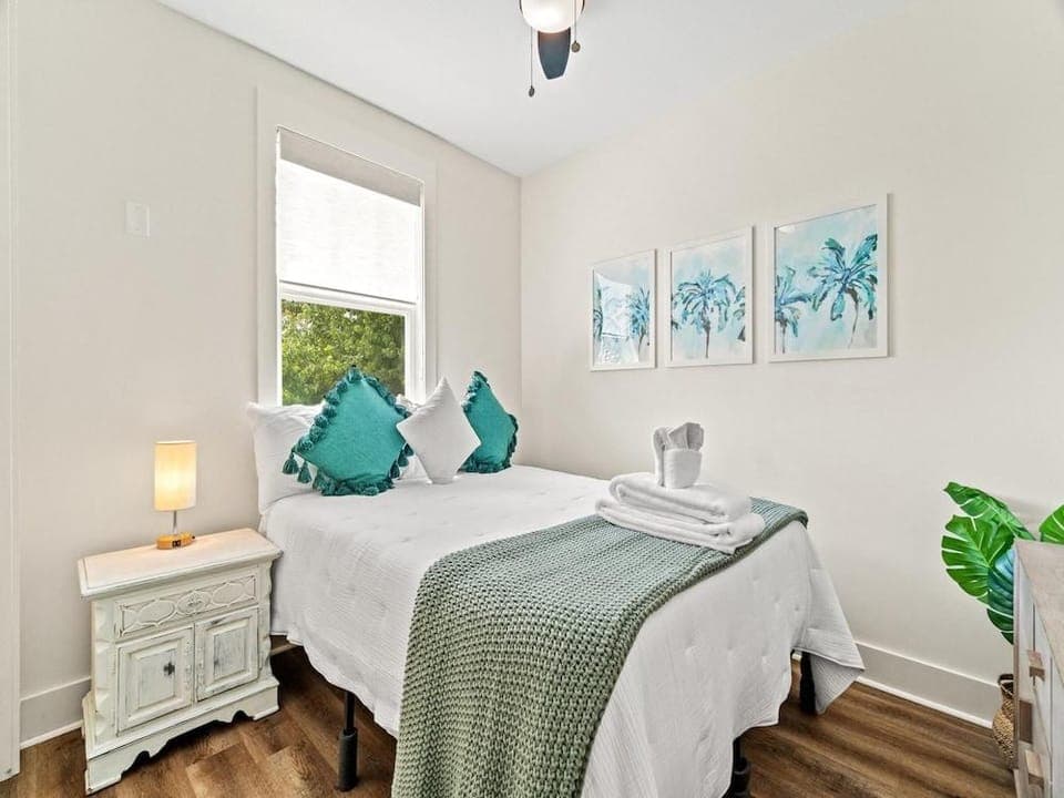 The Pinetree Retreat Hotel in Sunnyside
