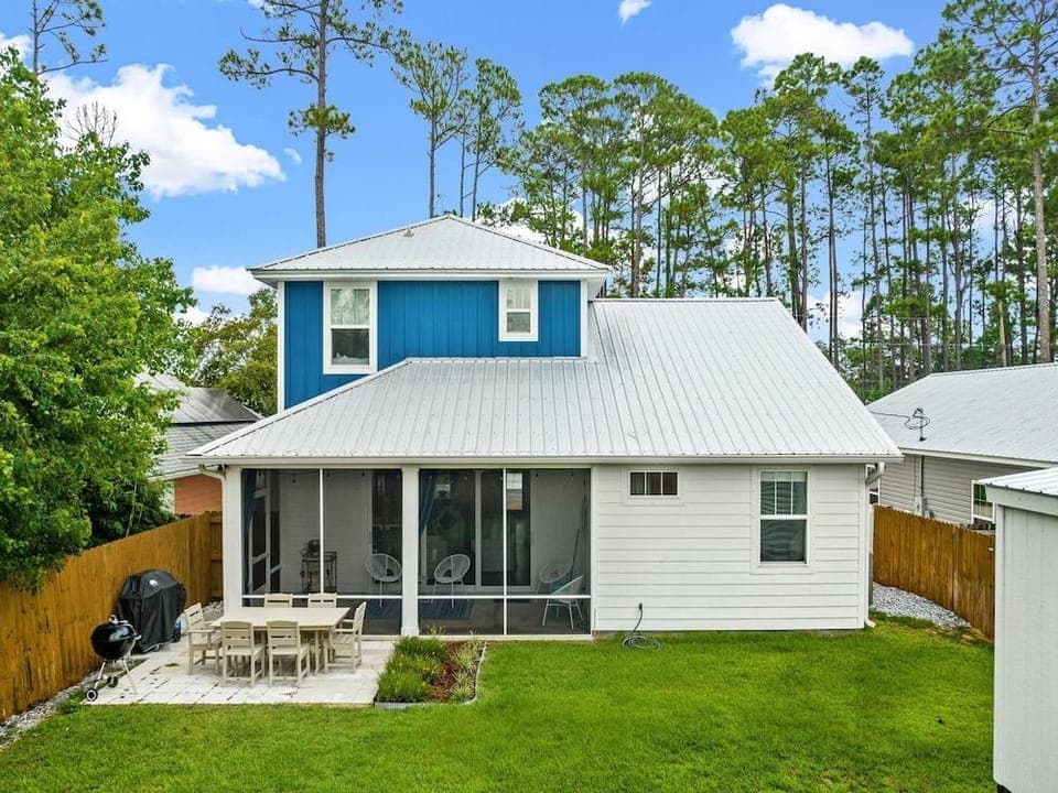 The Pinetree Retreat Hotel in Sunnyside