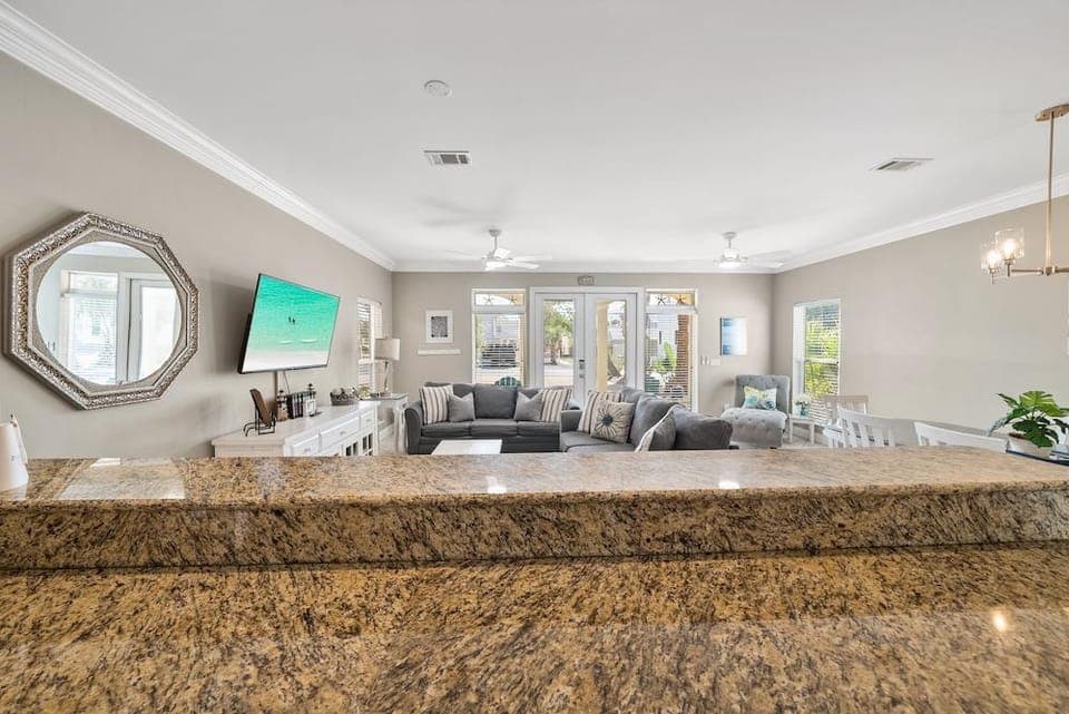 Royal Palms Retreat 3 Bedroom Home by RedAwning Hotel in Laguna Beach