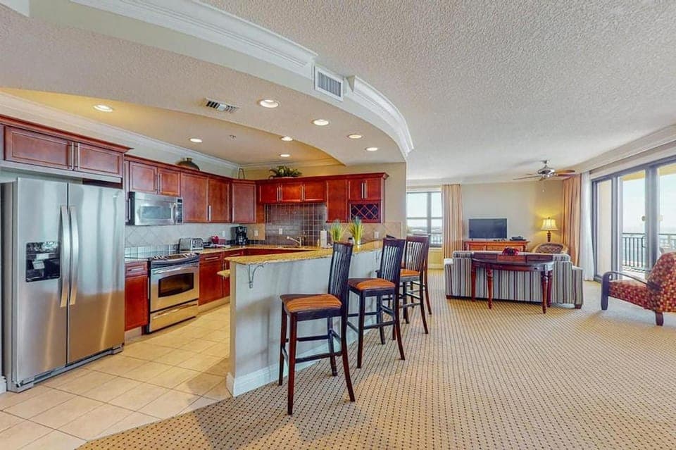 Emerald Grande W625 Hotel in Okaloosa Island