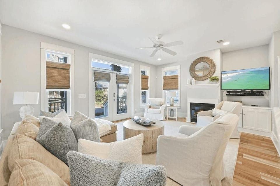 Southern Shores by Avantstay Seacrest Beach Resort Pool Hotel in Rosemary Beach