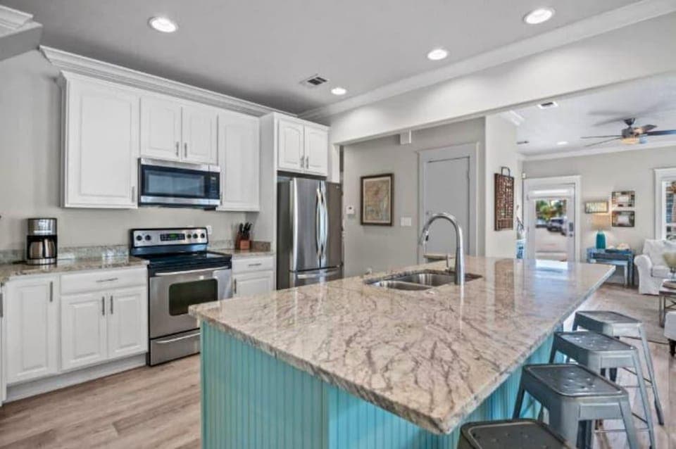 4BR Seacrest Beach Home w/ Pool, Free Tram Service + Attraction Tickets! Hotel in Rosemary Beach