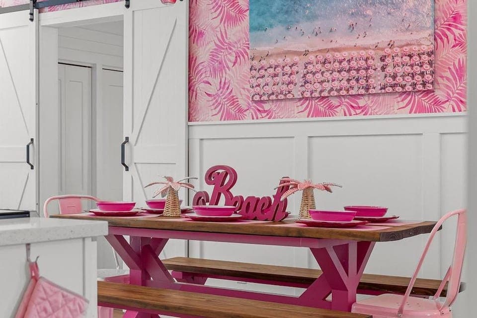 Beach House - Pink Prerogative by PHG Hotel in Laguna Beach