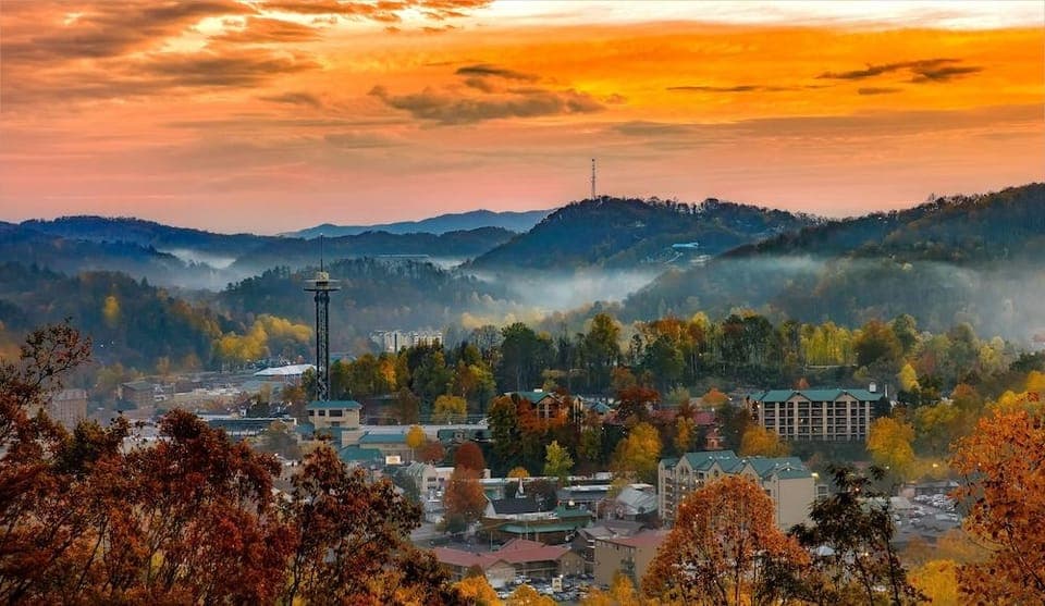 Amazing Point of View Hotel in Pittman Center