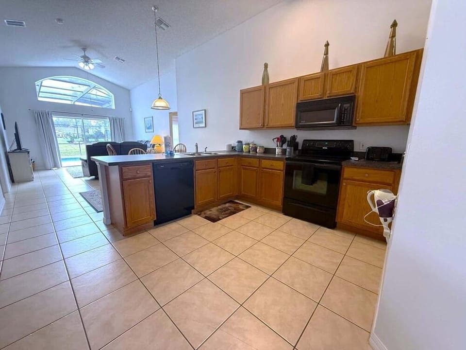 Southern Dunes Villa With Golf Course View Hotel in Haines City