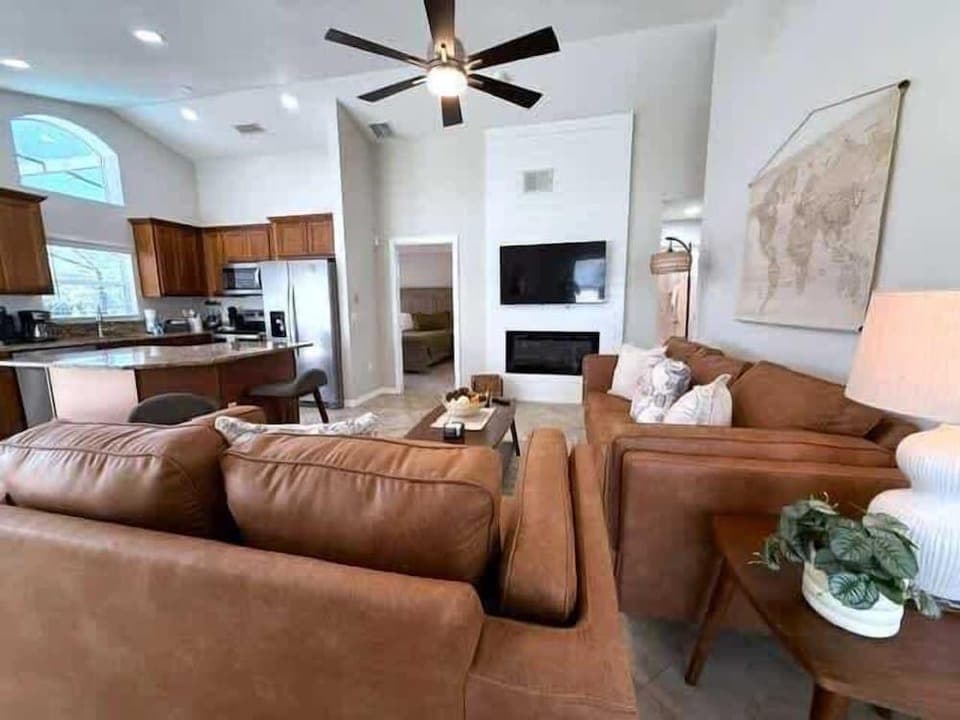 South Facing Updated Southern Dunes Villa Hotel in Haines City