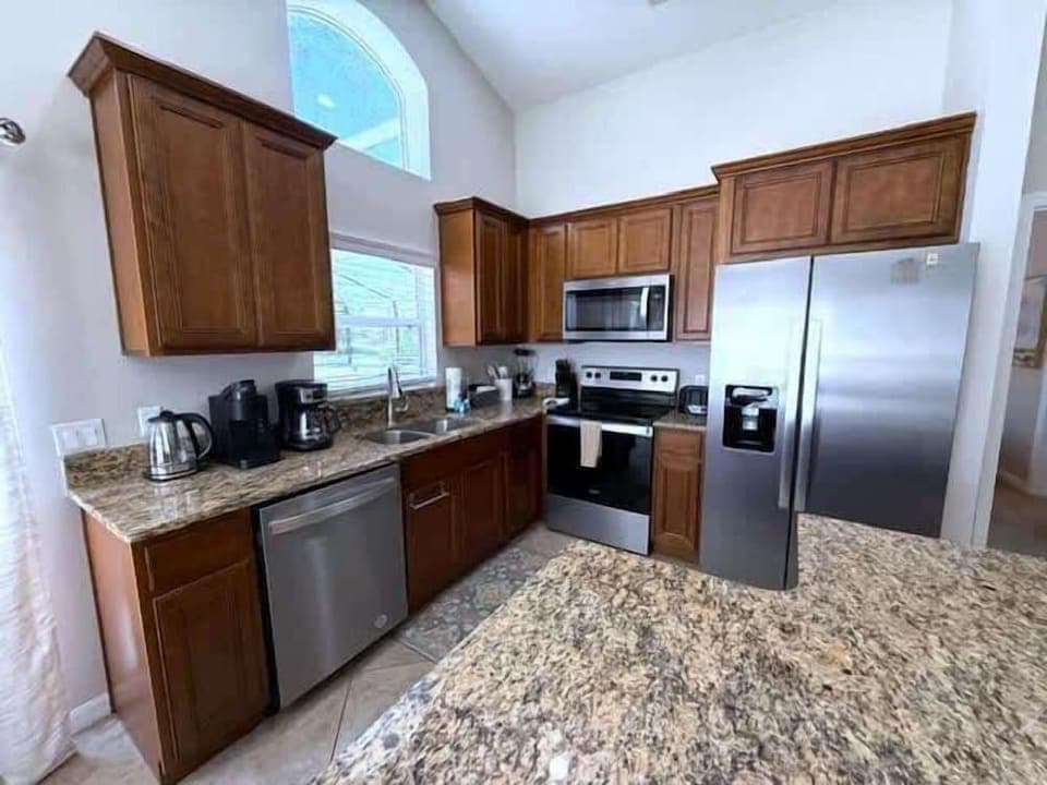 South Facing Updated Southern Dunes Villa Hotel in Haines City