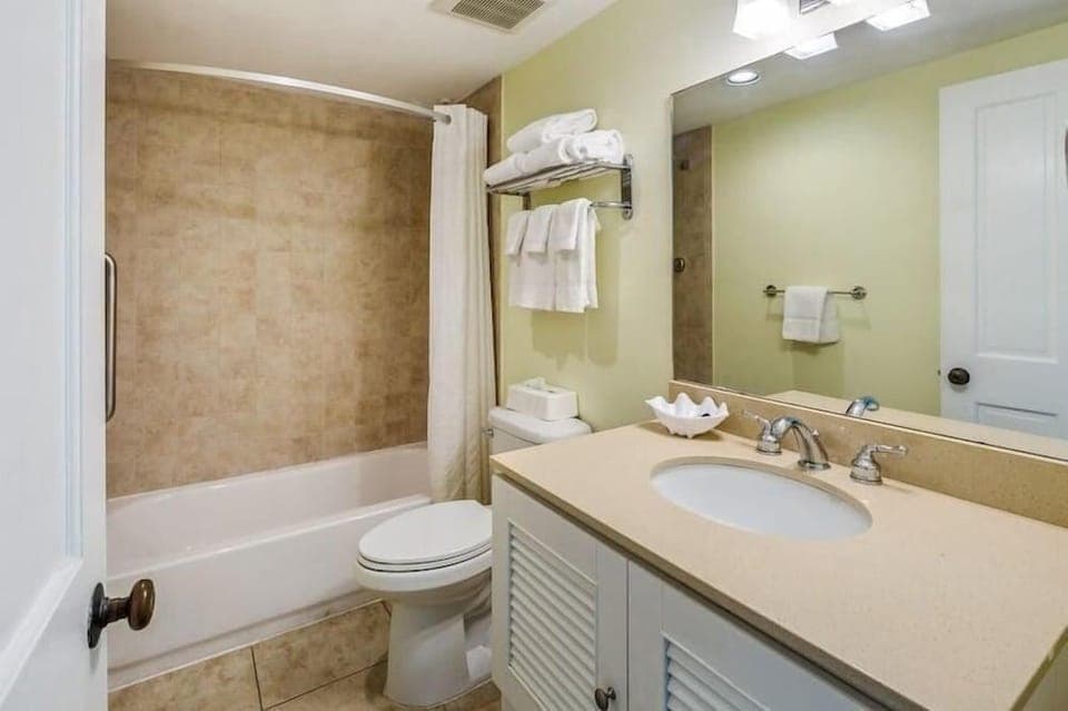 Coconut Beach Resort Timeshare Hotel in Key West