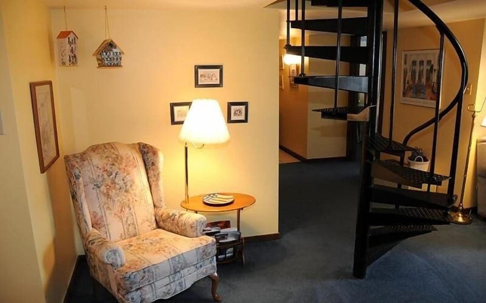 Seven Springs 2 BR Loft Condo, Private Deck by RedAwning Hotel in Seven Springs