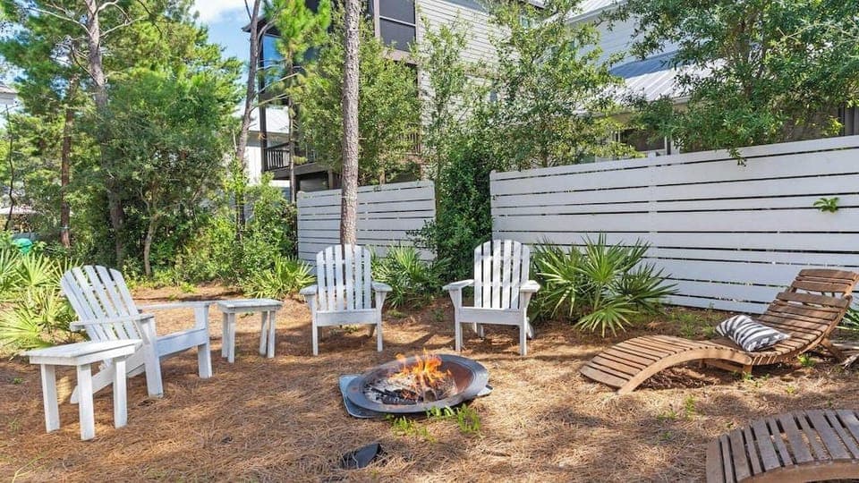 Family-friendly 30A Stay Bbq, Firepit & Steps to Inlet Beach Driftwood Dreams by Avantstay Hotel in Inlet Beach