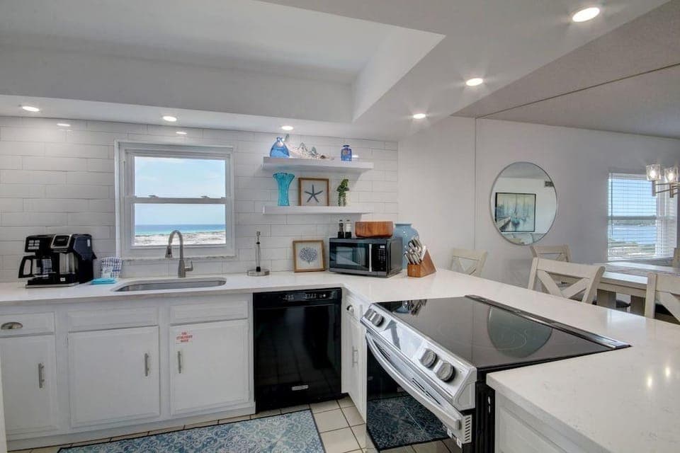 560 El Matador 2 Bedroom Condo Hotel in Okaloosa Island
