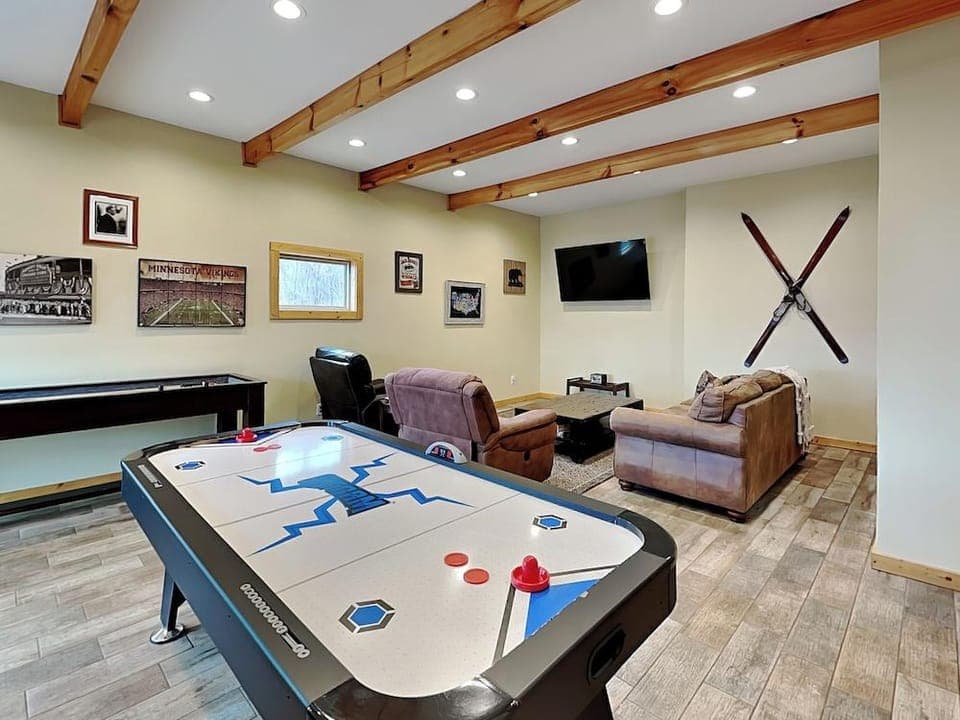 Hello Smokys by Jackson Mountain Rentals Hotel in Gatlinburg