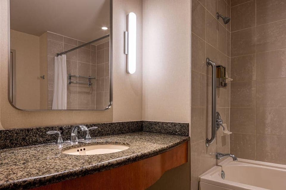 Harrahs Joliet Casino & Hotel - A Caesars Rewards Destination Hotel in Joliet
