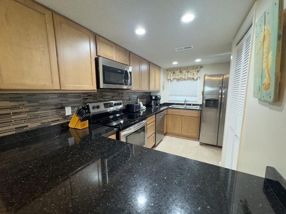 113 El Matador 1 Bedroom Condo by RedAwning Hotel in Okaloosa Island