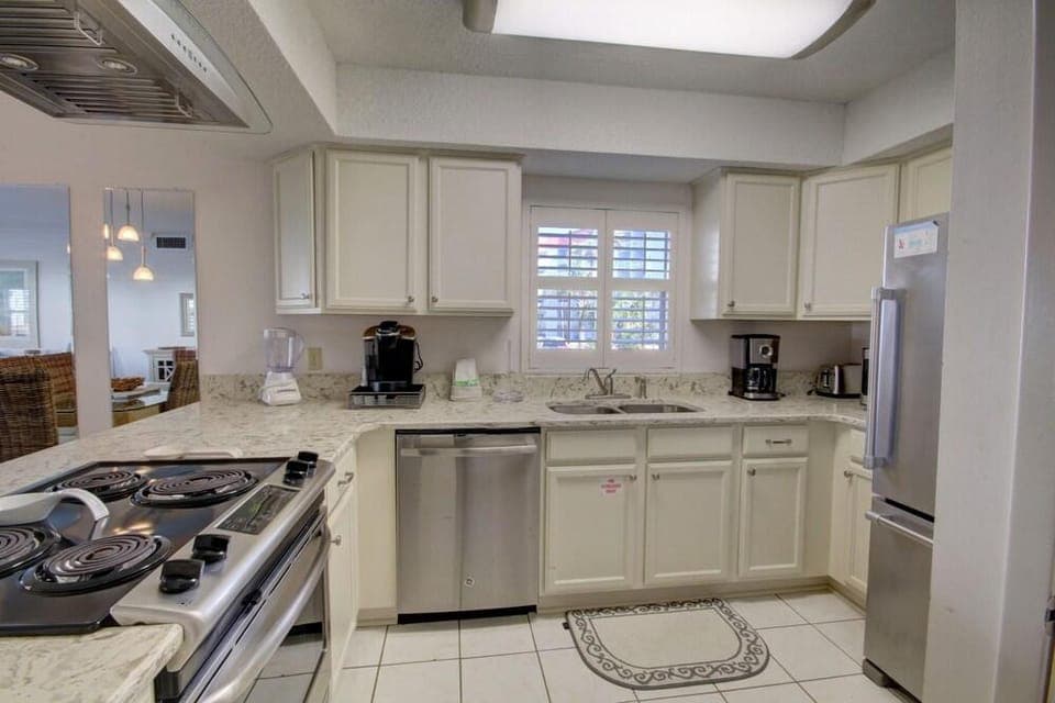 319 El Matador 2 Bedroom Condo by RedAwning Hotel in Okaloosa Island